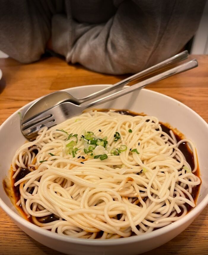 K&ouml;stliches veganes Nudelgericht mit Sojasauce